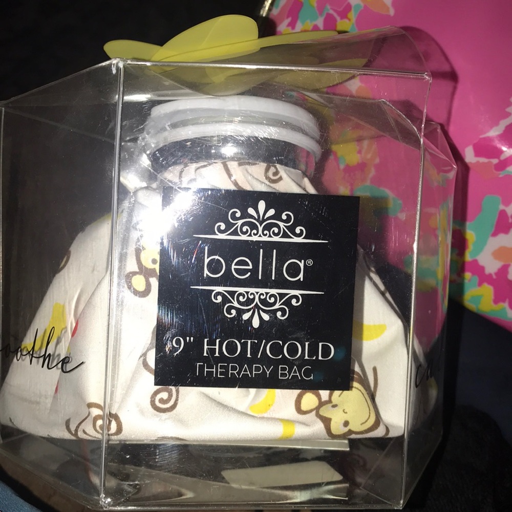 NWT Bella 9” hot and cold therapy bag